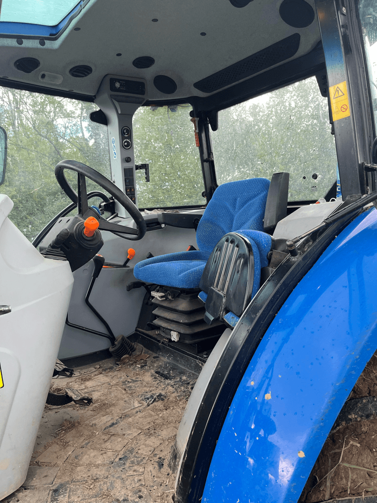 Traktor typu New Holland TD5.105, Gebrauchtmaschine w CONDE SUR VIRE (Zdjęcie 3)