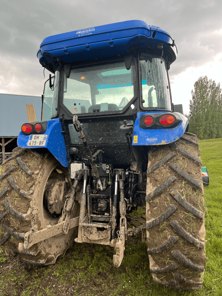 Traktor du type New Holland TD5.105, Gebrauchtmaschine en CONDE SUR VIRE (Photo 2)