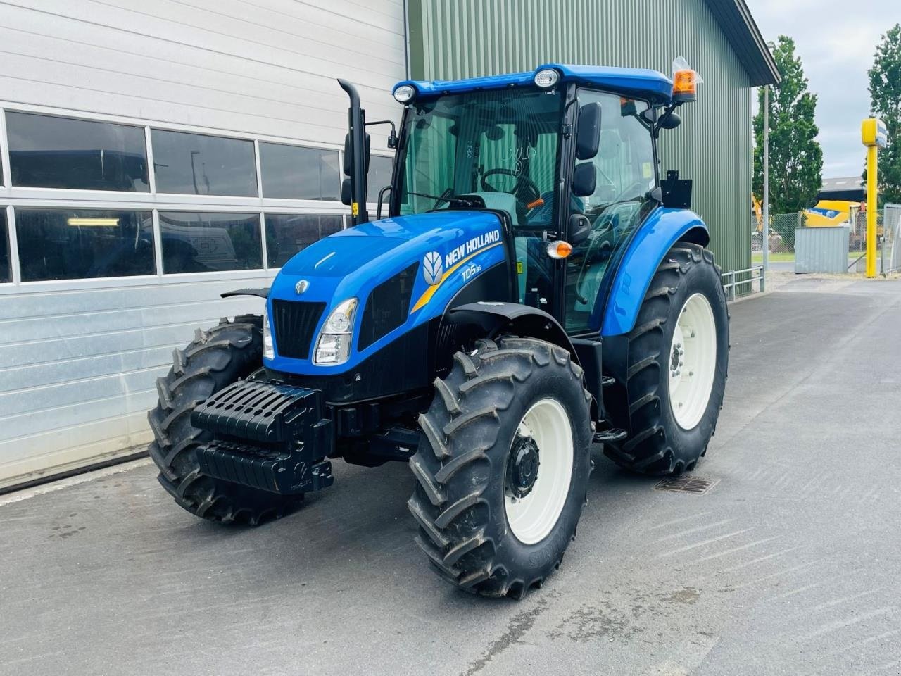 Traktor of the type New Holland TD5.95, Gebrauchtmaschine in Middelfart (Picture 2)