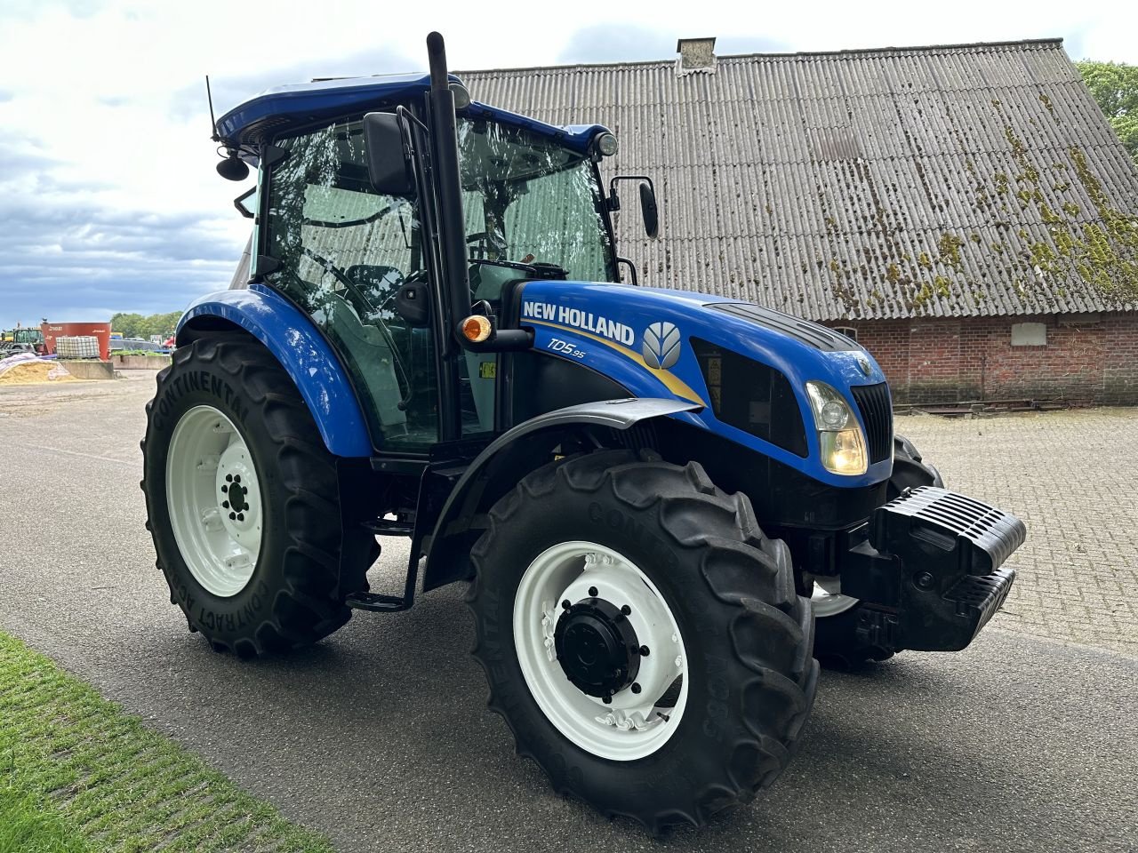 Traktor des Typs New Holland TD5.95, Gebrauchtmaschine in Rossum (Bild 2)