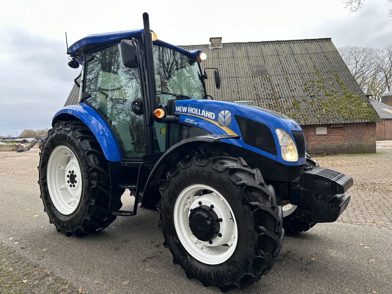 Traktor van het type New Holland TD5.95, Gebrauchtmaschine in Rossum (Foto 2)