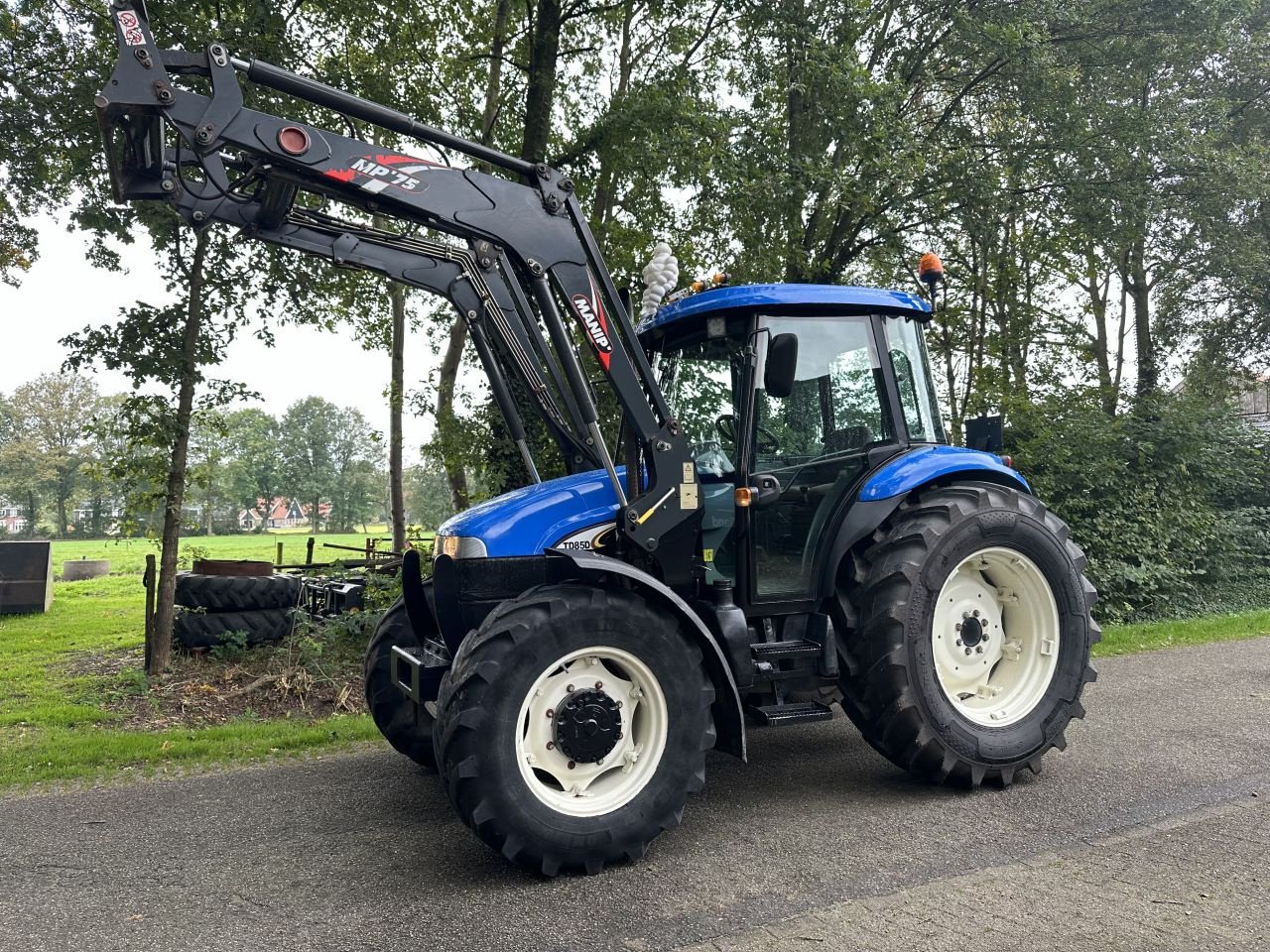 Traktor van het type New Holland TD85D, Gebrauchtmaschine in Rossum (Foto 1)