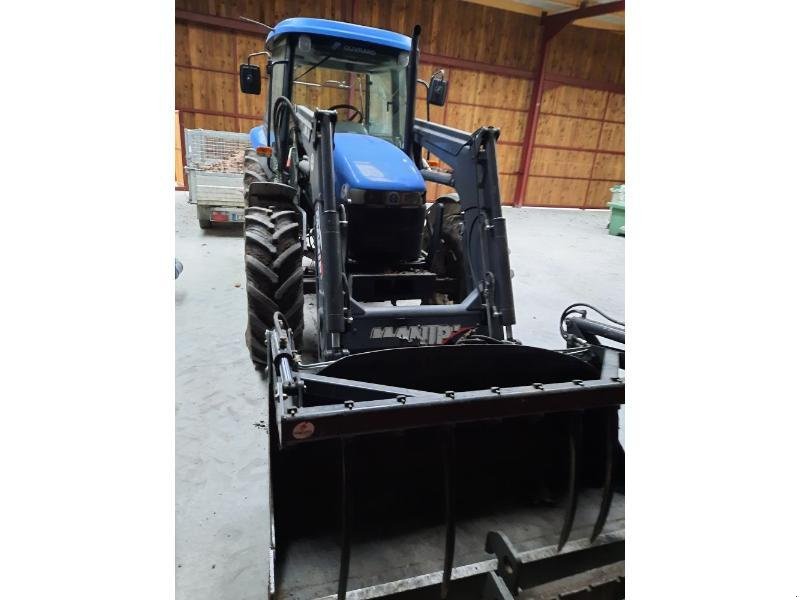 Traktor za tip New Holland TD95D, Gebrauchtmaschine u ANTIGNY (Slika 2)