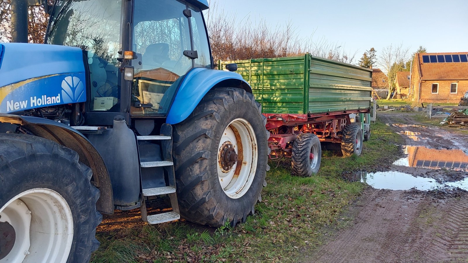 Traktor typu New Holland TG 230, Gebrauchtmaschine v Neustadt  (Obrázek 2)