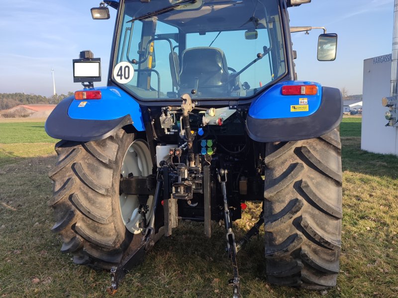 Traktor от тип New Holland TL 100, Gebrauchtmaschine в Hagenbüchach