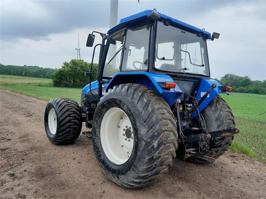 Traktor za tip New Holland TL 5060 Få timer med twindæk, Gebrauchtmaschine u Skive (Slika 4)