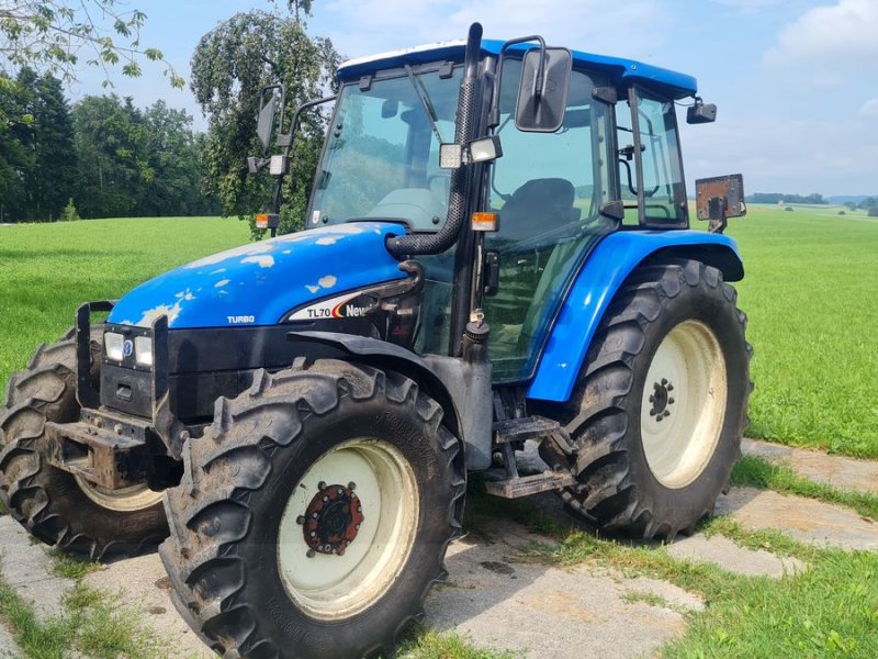 Traktor des Typs New Holland TL 70, Gebrauchtmaschine in Burgkirchen (Bild 1)