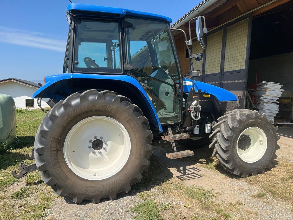 Traktor Türe ait New Holland TL 70, Gebrauchtmaschine içinde Feldkirchen (resim 9)