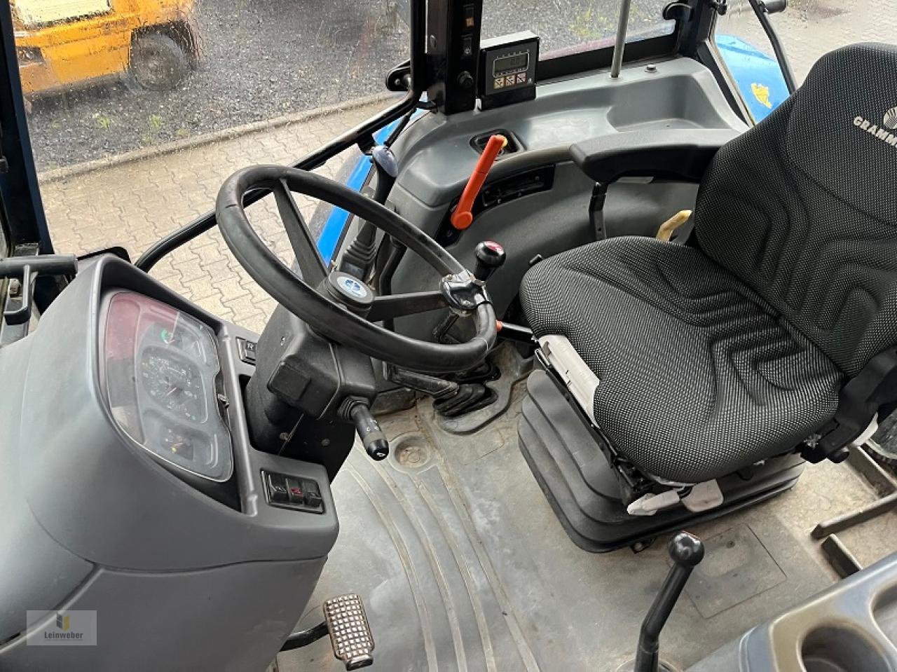 Traktor del tipo New Holland TL 80, Gebrauchtmaschine en Neuhof - Dorfborn (Imagen 5)