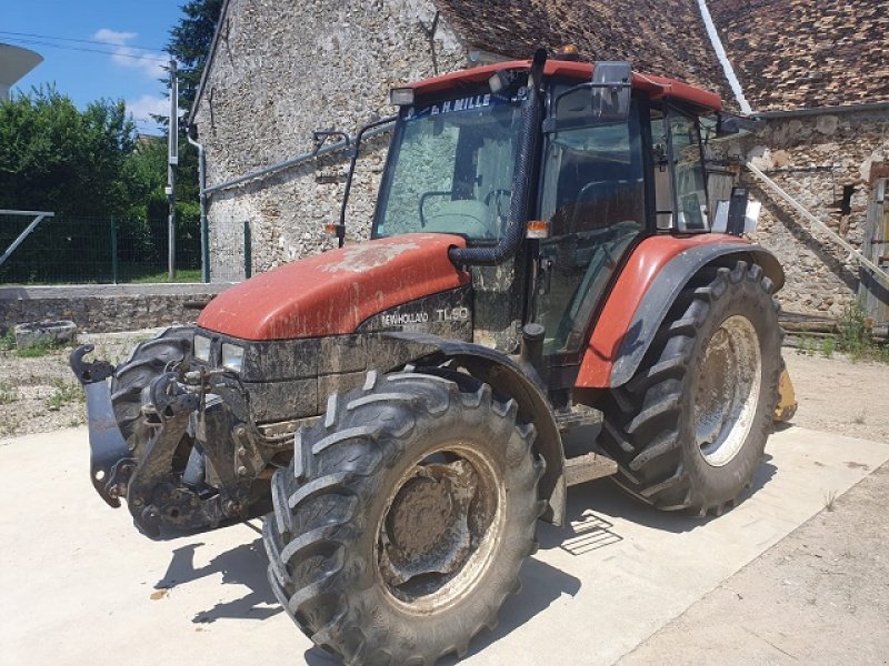 Traktor tip New Holland TL 90, Gebrauchtmaschine in PITHIVIERS Cedex (Poză 1)