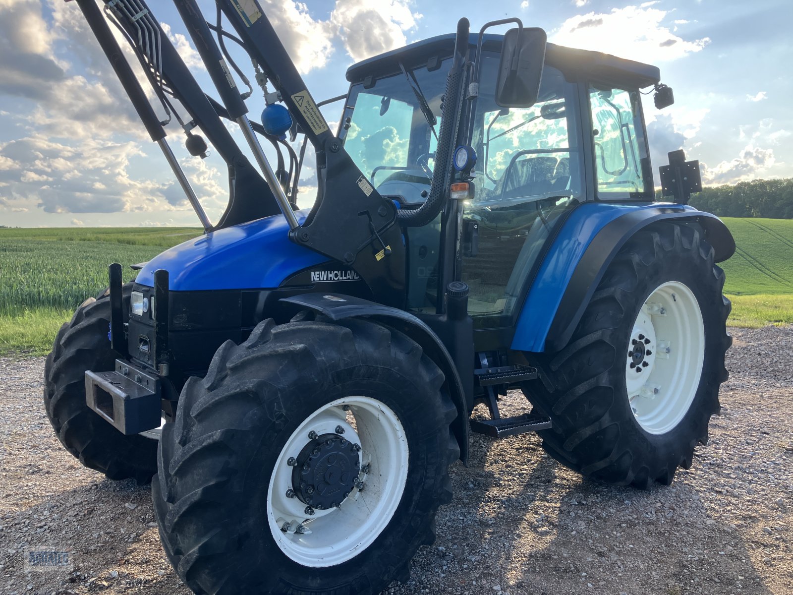 Traktor of the type New Holland TL 90, Gebrauchtmaschine in Kunde (Picture 2)