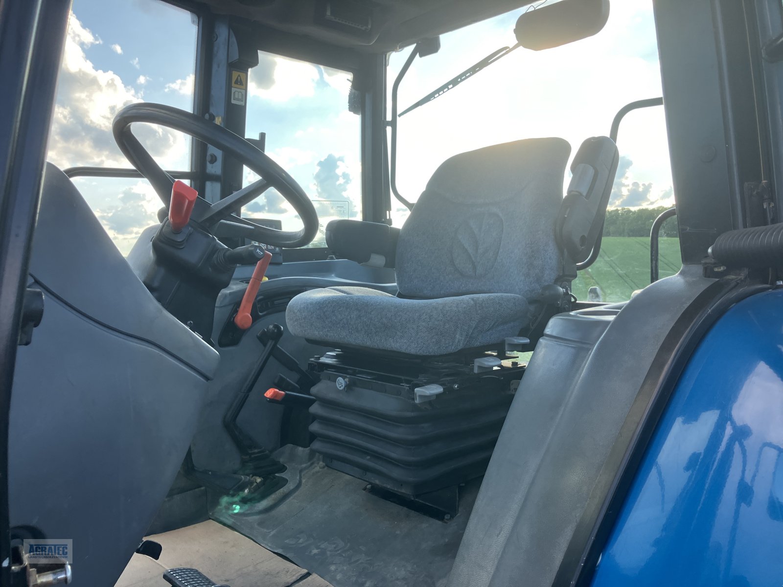 Traktor typu New Holland TL 90, Gebrauchtmaschine w Kunde (Zdjęcie 10)