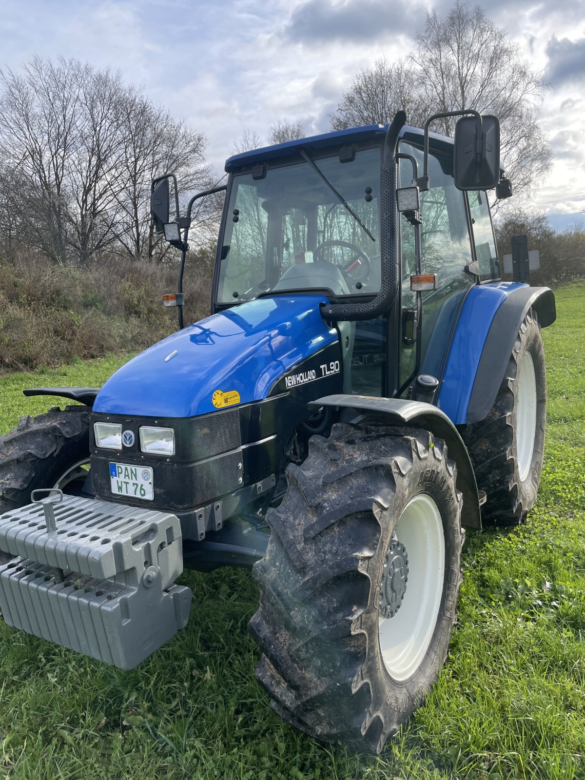 Traktor des Typs New Holland TL 90, Gebrauchtmaschine in Kirchdorf a.Inn (Bild 1)