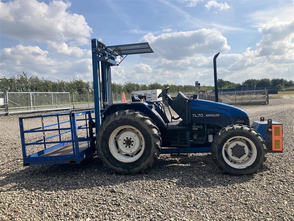 Traktor of the type New Holland TL70 KUN 955 timer! Med byggelift, Gebrauchtmaschine in Rødekro (Picture 7)