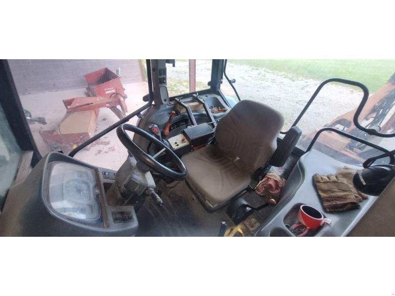 Traktor typu New Holland TL70, Gebrauchtmaschine w BRAY en Val (Zdjęcie 9)