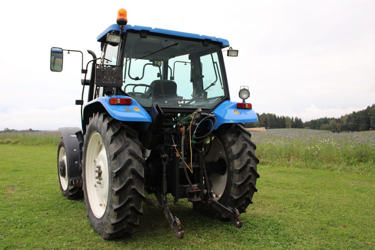 Traktor of the type New Holland TL80 (2WD), Gebrauchtmaschine in Burgkirchen (Picture 15)