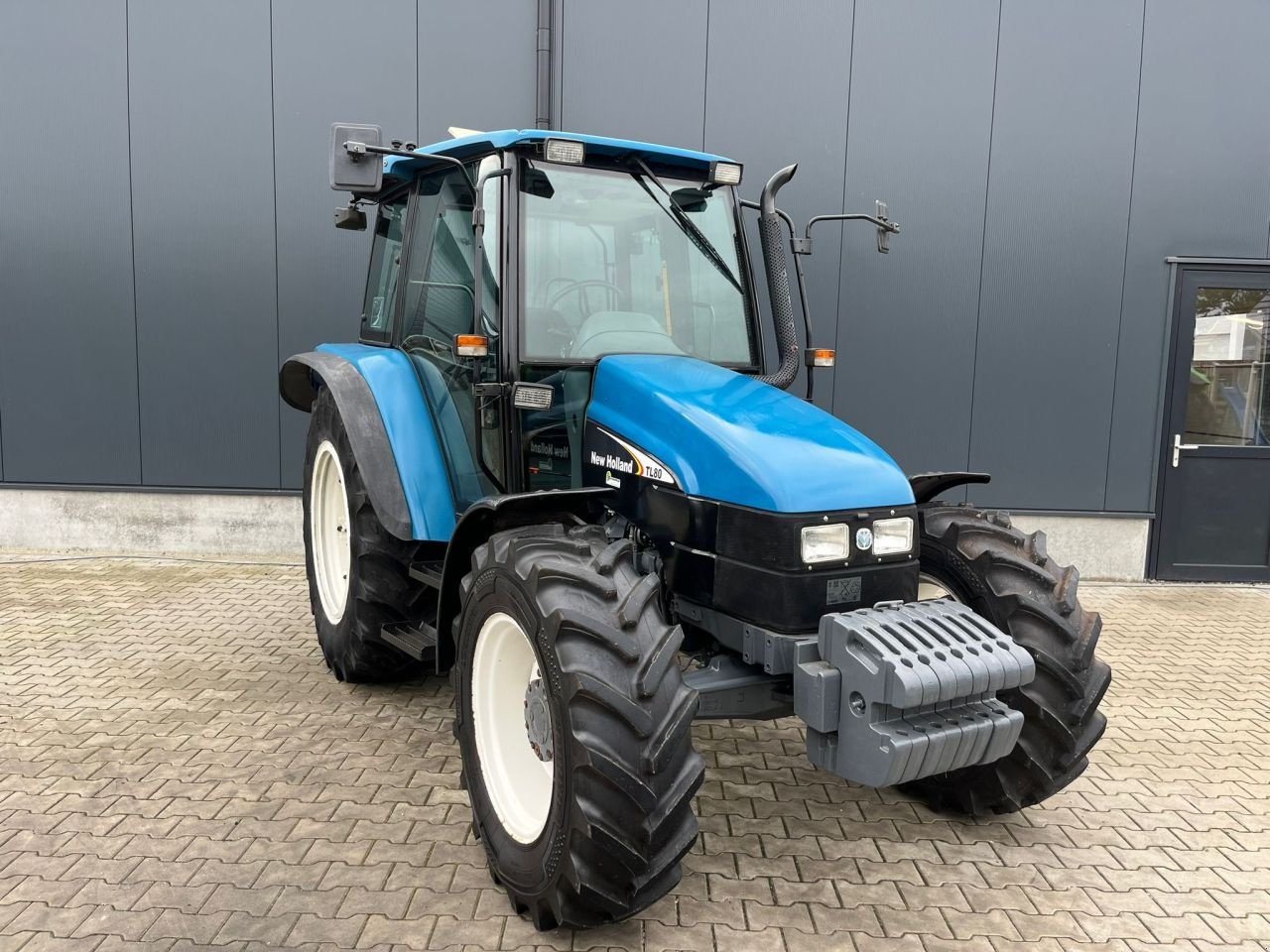 Traktor of the type New Holland Tl80, Gebrauchtmaschine in Daarle (Picture 3)