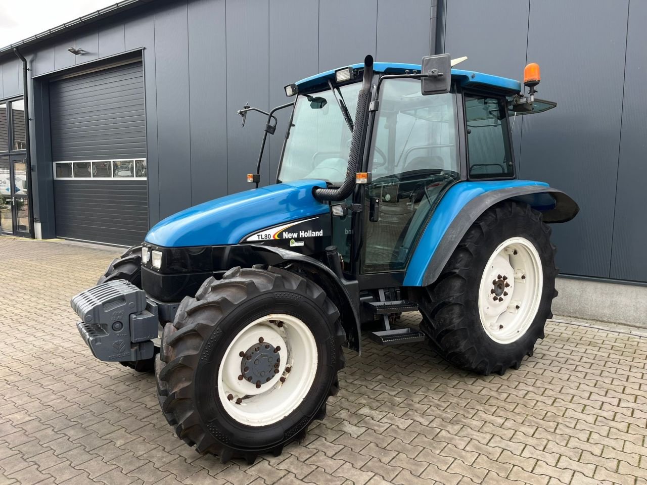 Traktor of the type New Holland Tl80, Gebrauchtmaschine in Daarle (Picture 2)