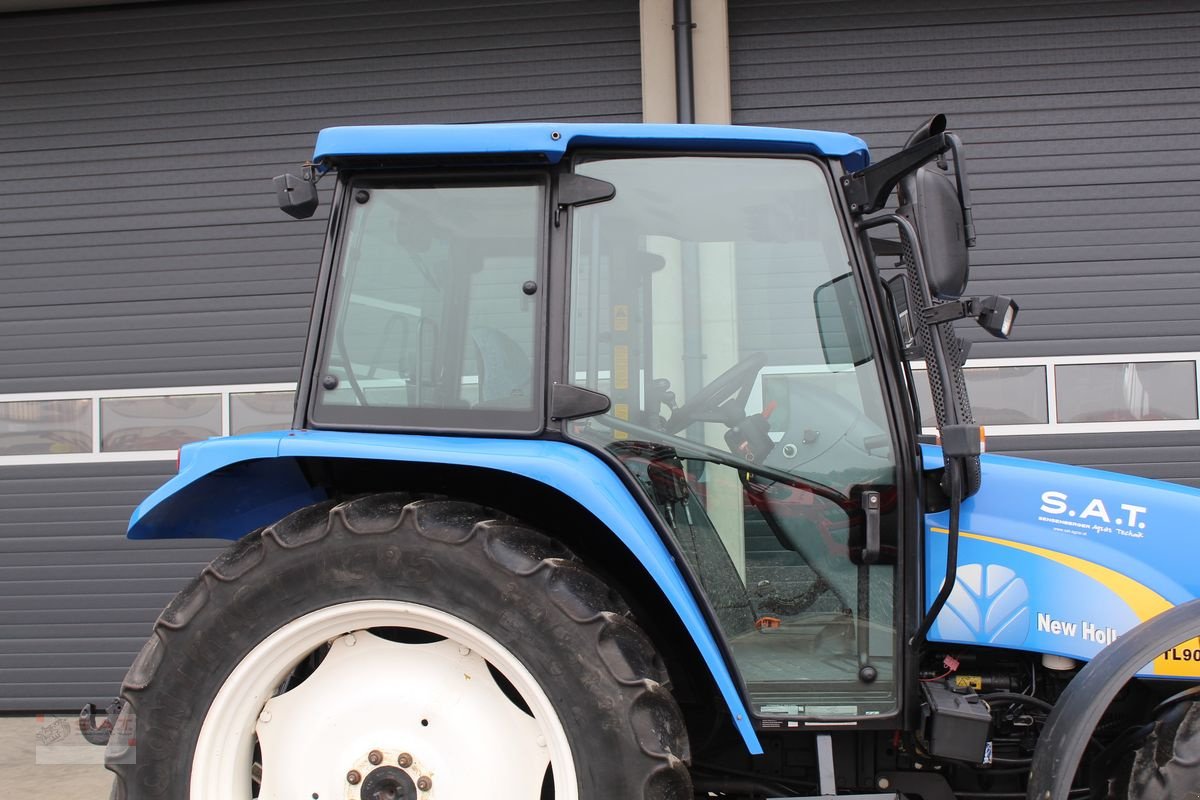 Traktor van het type New Holland TL90 (4WD), Gebrauchtmaschine in Eberschwang (Foto 9)