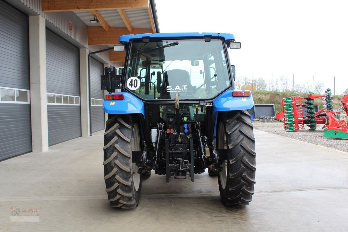 Traktor van het type New Holland TL90 (4WD), Gebrauchtmaschine in Eberschwang (Foto 3)