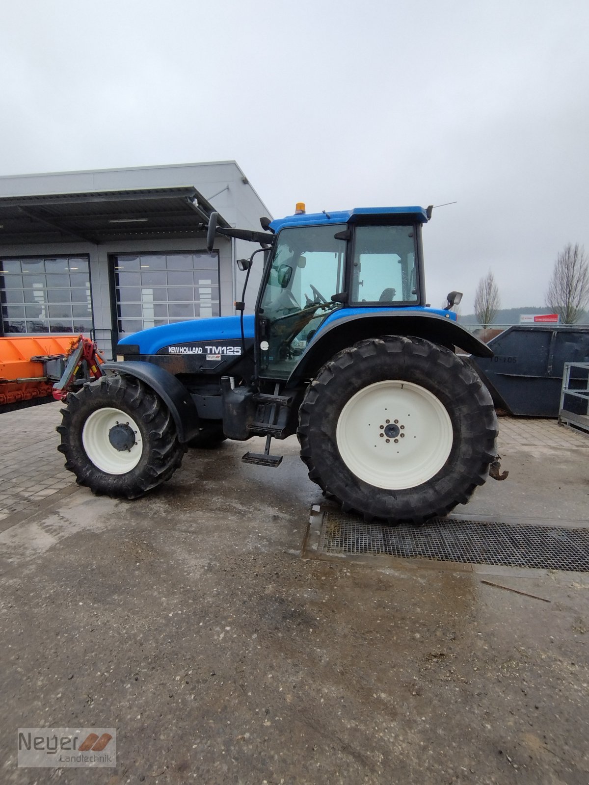 Traktor del tipo New Holland TM 125, Gebrauchtmaschine en Bad Waldsee Mennisweiler (Imagen 1)