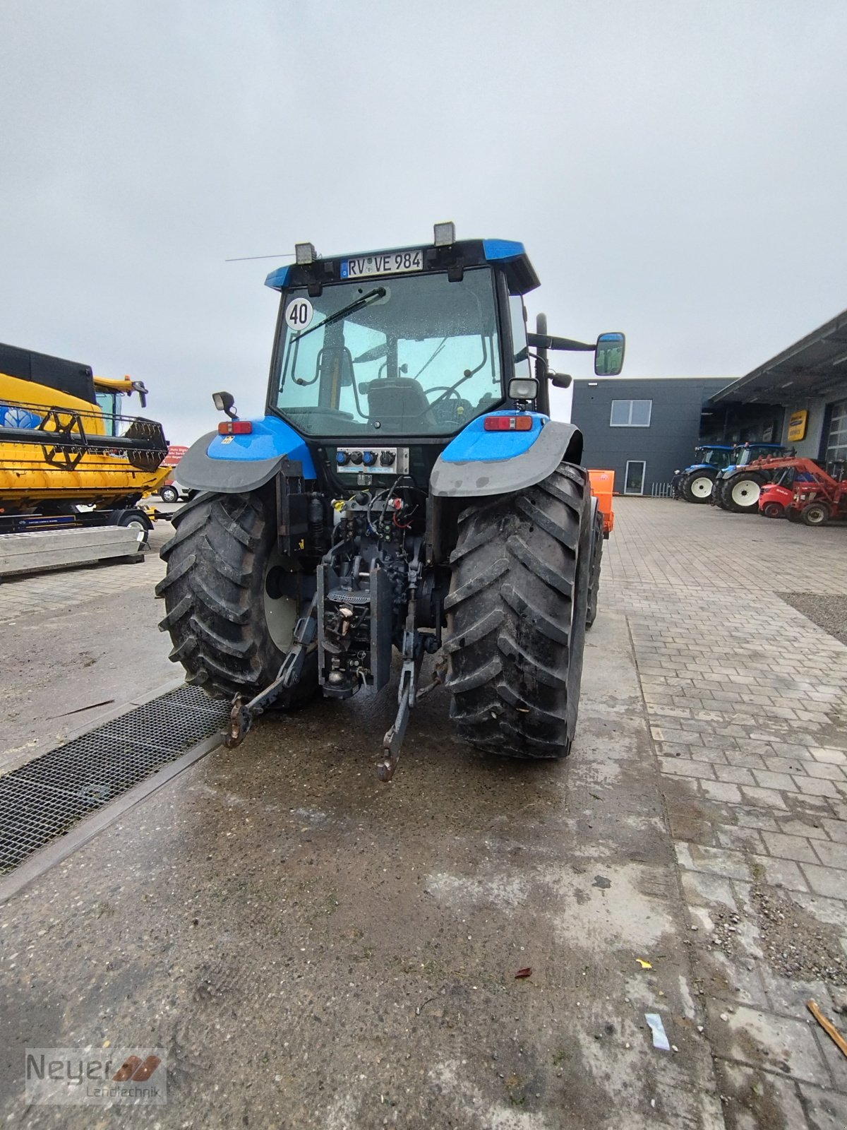 Traktor типа New Holland TM 125, Gebrauchtmaschine в Bad Waldsee Mennisweiler (Фотография 7)