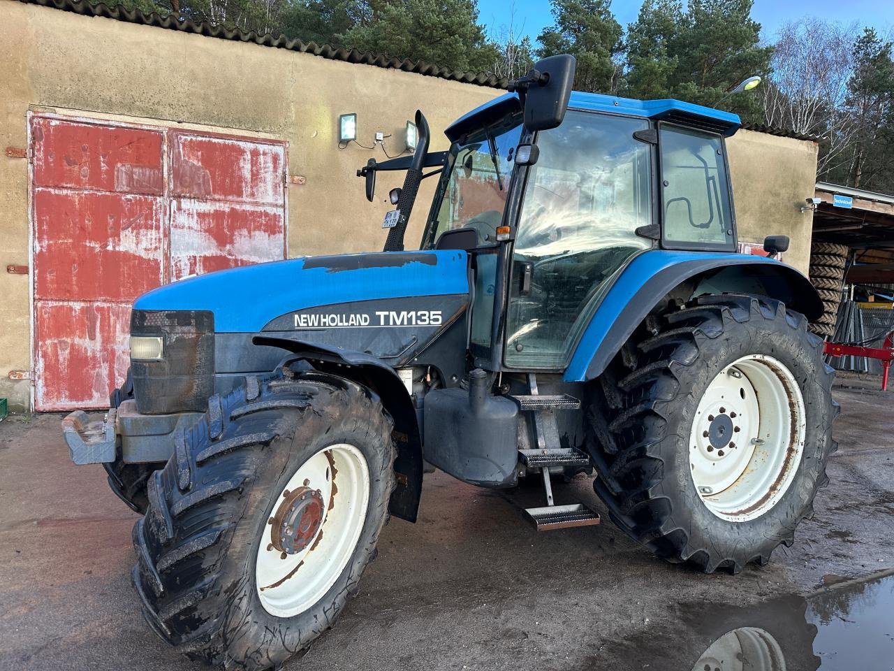 Traktor van het type New Holland TM 135 (300), Gebrauchtmaschine in Beelitz (Foto 1)