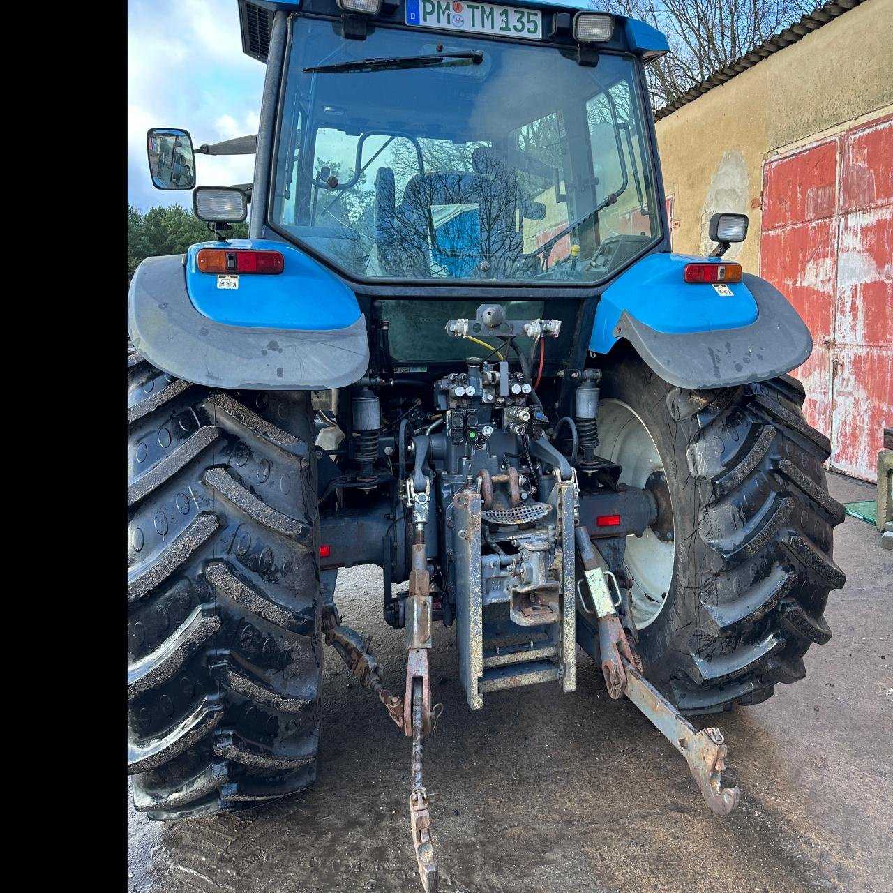 Traktor van het type New Holland TM 135 (300), Gebrauchtmaschine in Beelitz (Foto 3)