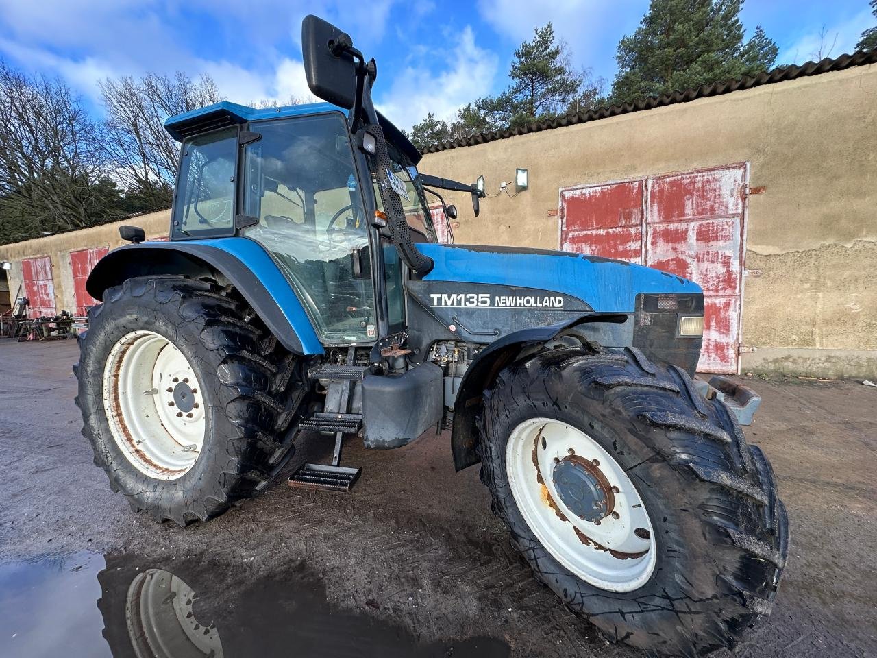 Traktor van het type New Holland TM 135 (300), Gebrauchtmaschine in Beelitz (Foto 4)