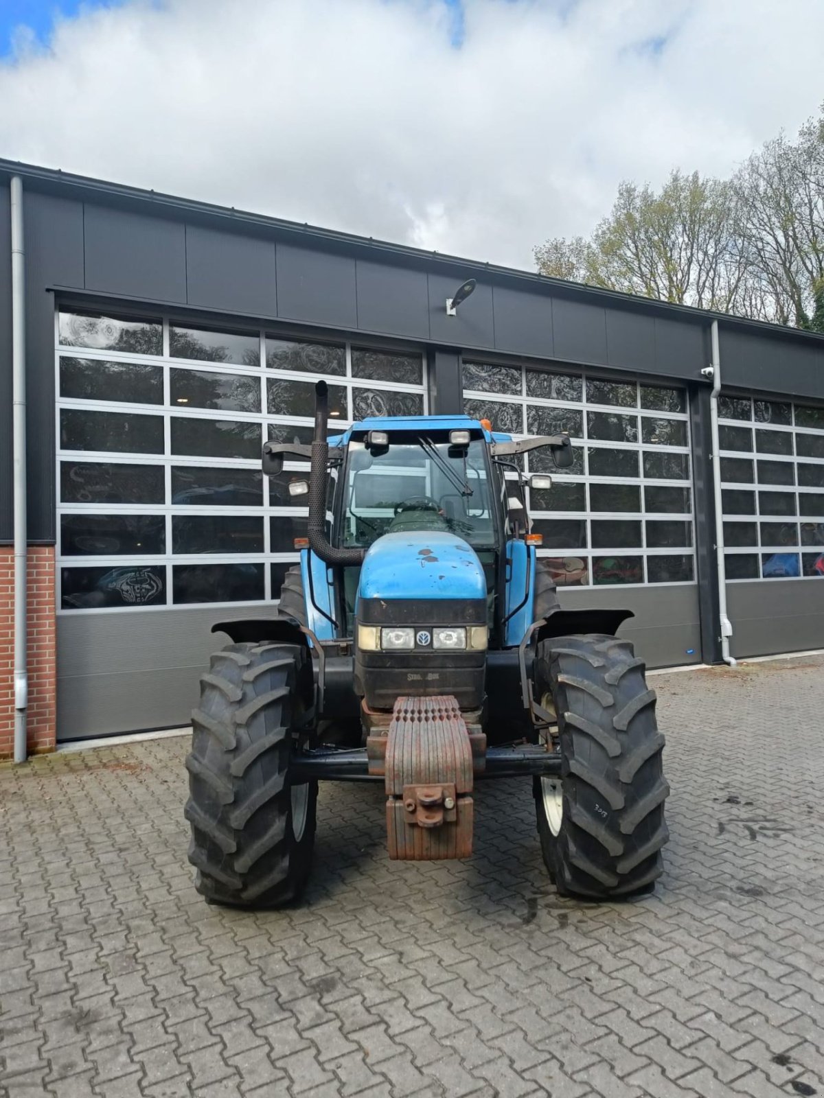 Traktor типа New Holland tm 135, Gebrauchtmaschine в Vilsteren (Фотография 5)