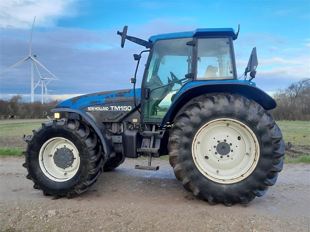 Traktor of the type New Holland TM 150 Alm foraksel og frontlift, Gebrauchtmaschine in Skive (Picture 5)