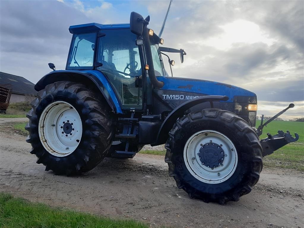 Traktor tipa New Holland TM 150 Alm foraksel og frontlift, Gebrauchtmaschine u Skive (Slika 2)