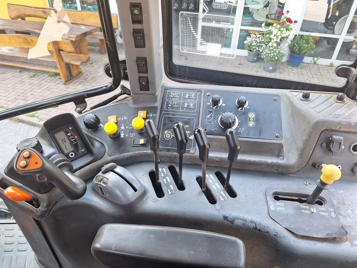 Traktor del tipo New Holland TM 150, Gebrauchtmaschine en Burgkirchen (Imagen 3)