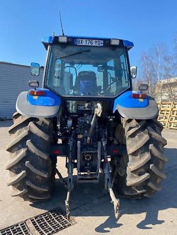 Traktor du type New Holland TM 150, Gebrauchtmaschine en Muespach (Photo 5)