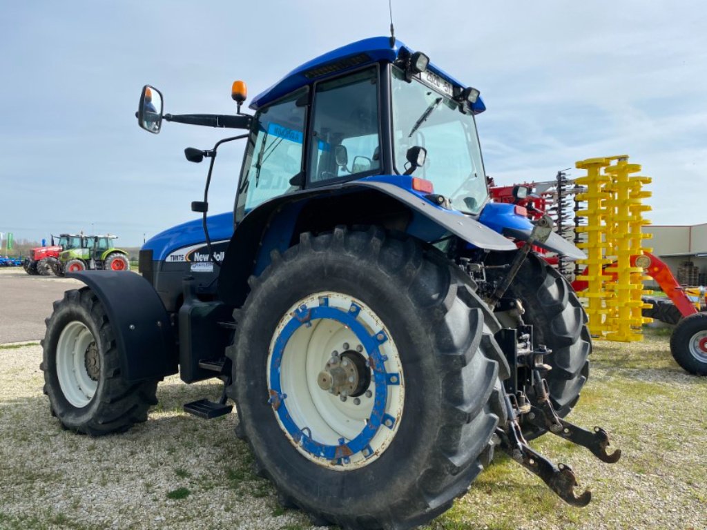 Traktor des Typs New Holland tm 175, Gebrauchtmaschine in VERT TOULON (Bild 2)