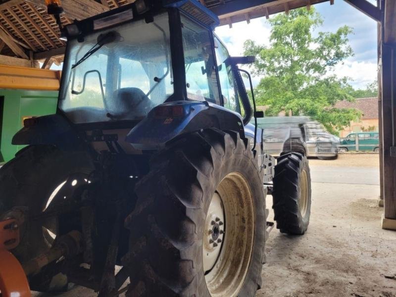 Traktor du type New Holland TM115, Gebrauchtmaschine en BRAY en Val (Photo 3)