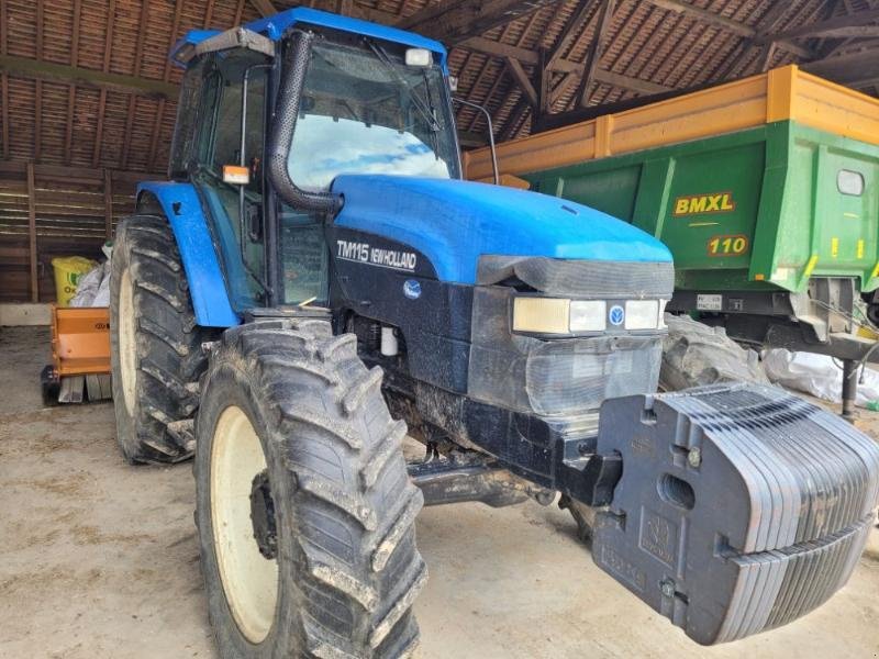 Traktor typu New Holland TM115, Gebrauchtmaschine w BRAY en Val (Zdjęcie 2)