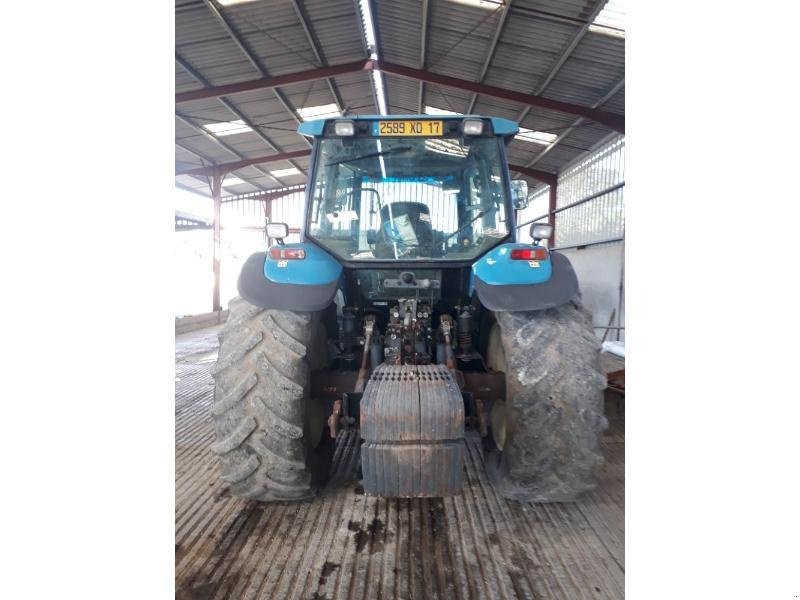 Traktor tip New Holland TM135, Gebrauchtmaschine in ANTIGNY (Poză 1)