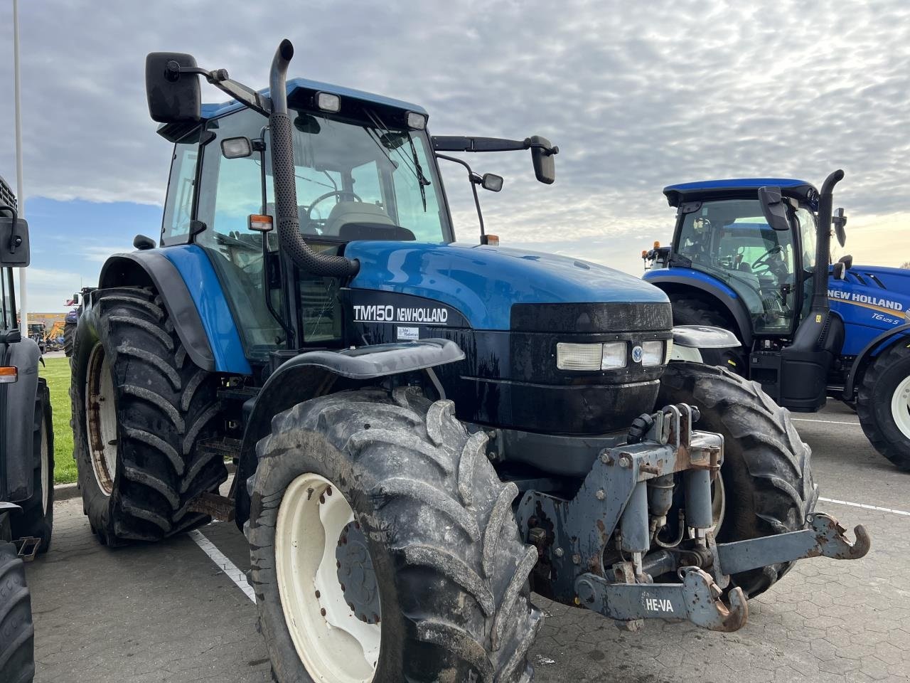 Traktor van het type New Holland TM150, Gebrauchtmaschine in Hadsten (Foto 3)