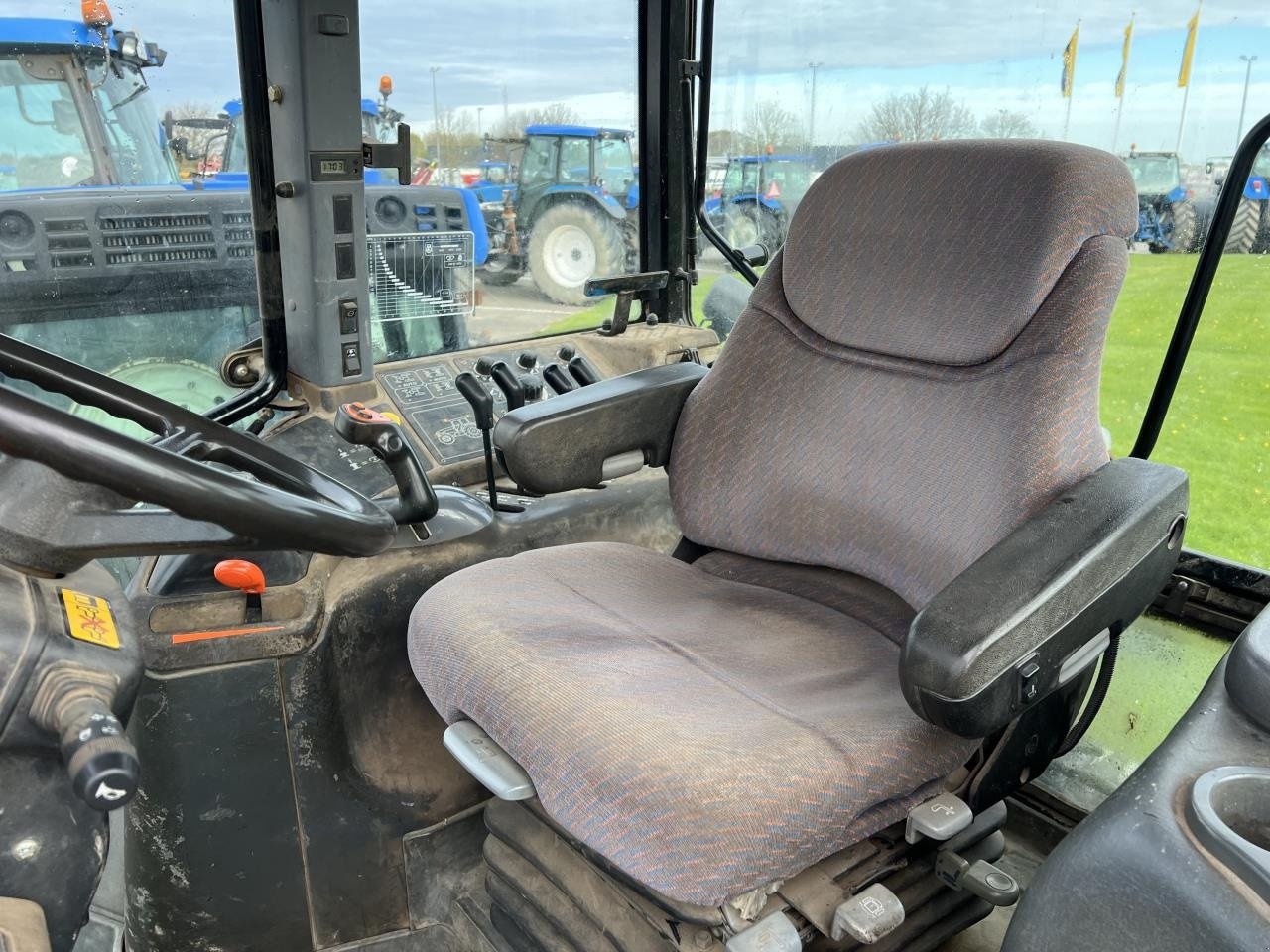 Traktor tip New Holland TM150, Gebrauchtmaschine in Hadsten (Poză 6)