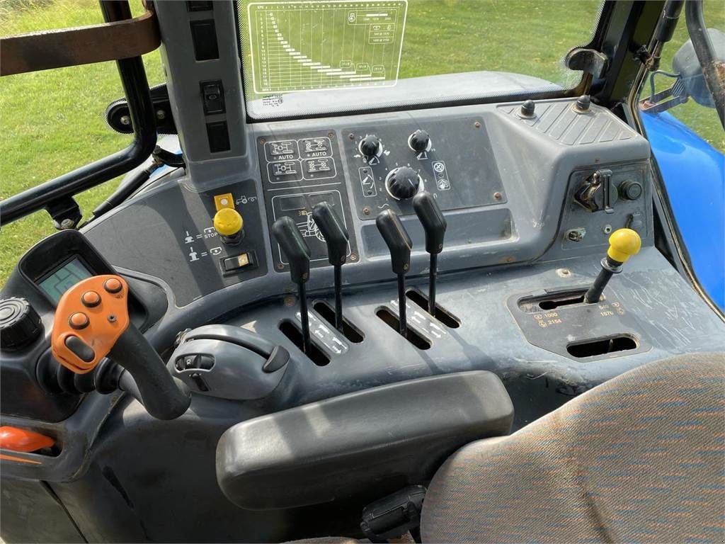 Traktor des Typs New Holland TM175, Gebrauchtmaschine in Bant (Bild 10)