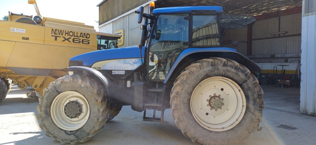 Traktor des Typs New Holland TM190, Gebrauchtmaschine in VERT TOULON (Bild 2)