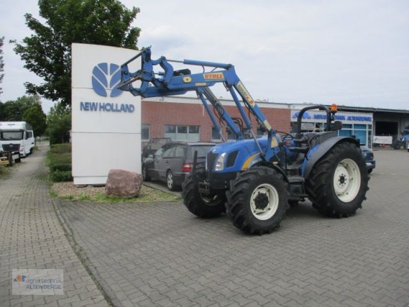 Traktor от тип New Holland TN70 A niedrige Bauhöhe, Gebrauchtmaschine в Altenberge (Снимка 1)