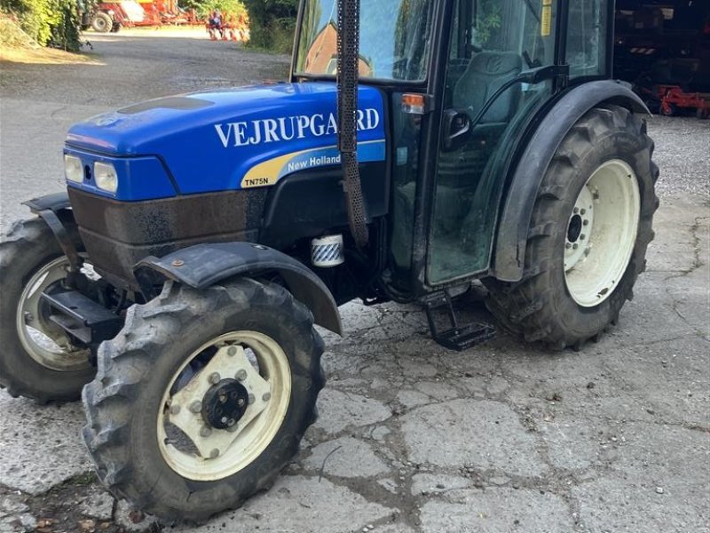 Traktor of the type New Holland TN75, Gebrauchtmaschine in Glamsbjerg