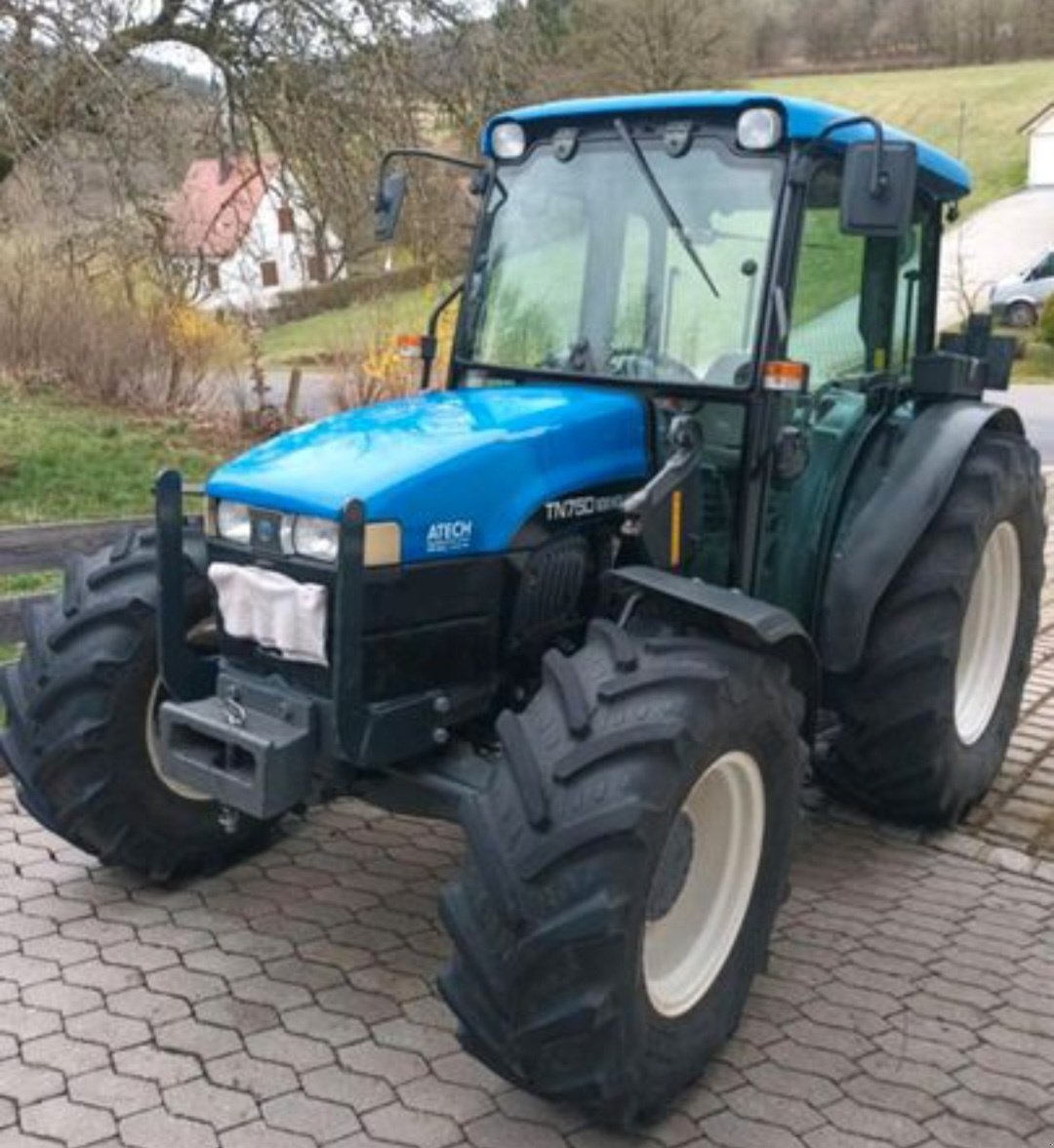 Traktor типа New Holland Tn75d, Gebrauchtmaschine в Pommelsbrunn (Фотография 1)