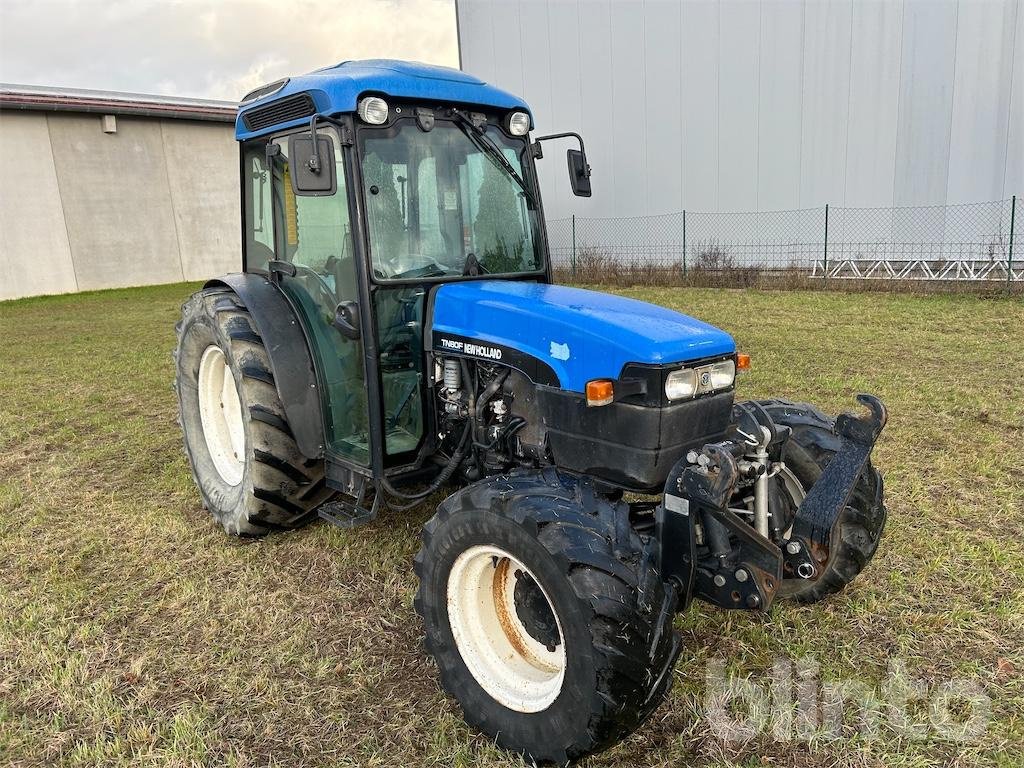 Traktor des Typs New Holland TN80F, Gebrauchtmaschine in Düsseldorf (Bild 1)