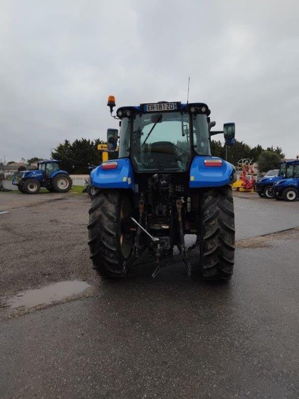 Traktor типа New Holland Tracteur agricole T5.100 ELECTRO COMMAND New Holla, Gebrauchtmaschine в ROYNAC (Фотография 4)