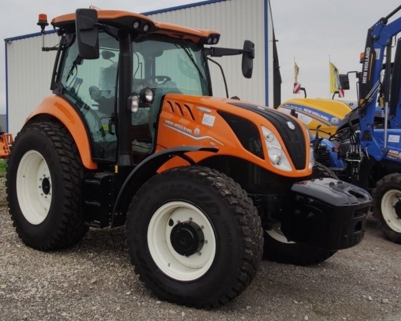 Traktor typu New Holland Tracteur agricole T5.110 AUTO COMMAND New Holland, Gebrauchtmaschine v ROYNAC (Obrázek 4)