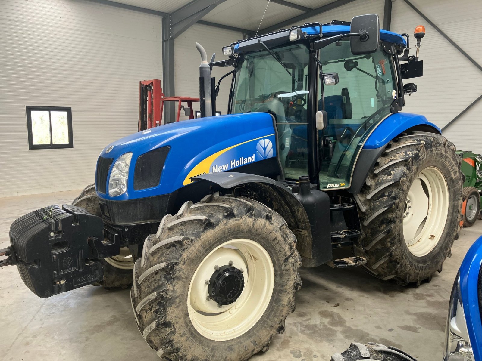 Traktor du type New Holland Tracteur agricole T6050 PLUS  New Holland, Gebrauchtmaschine en ROYNAC (Photo 2)