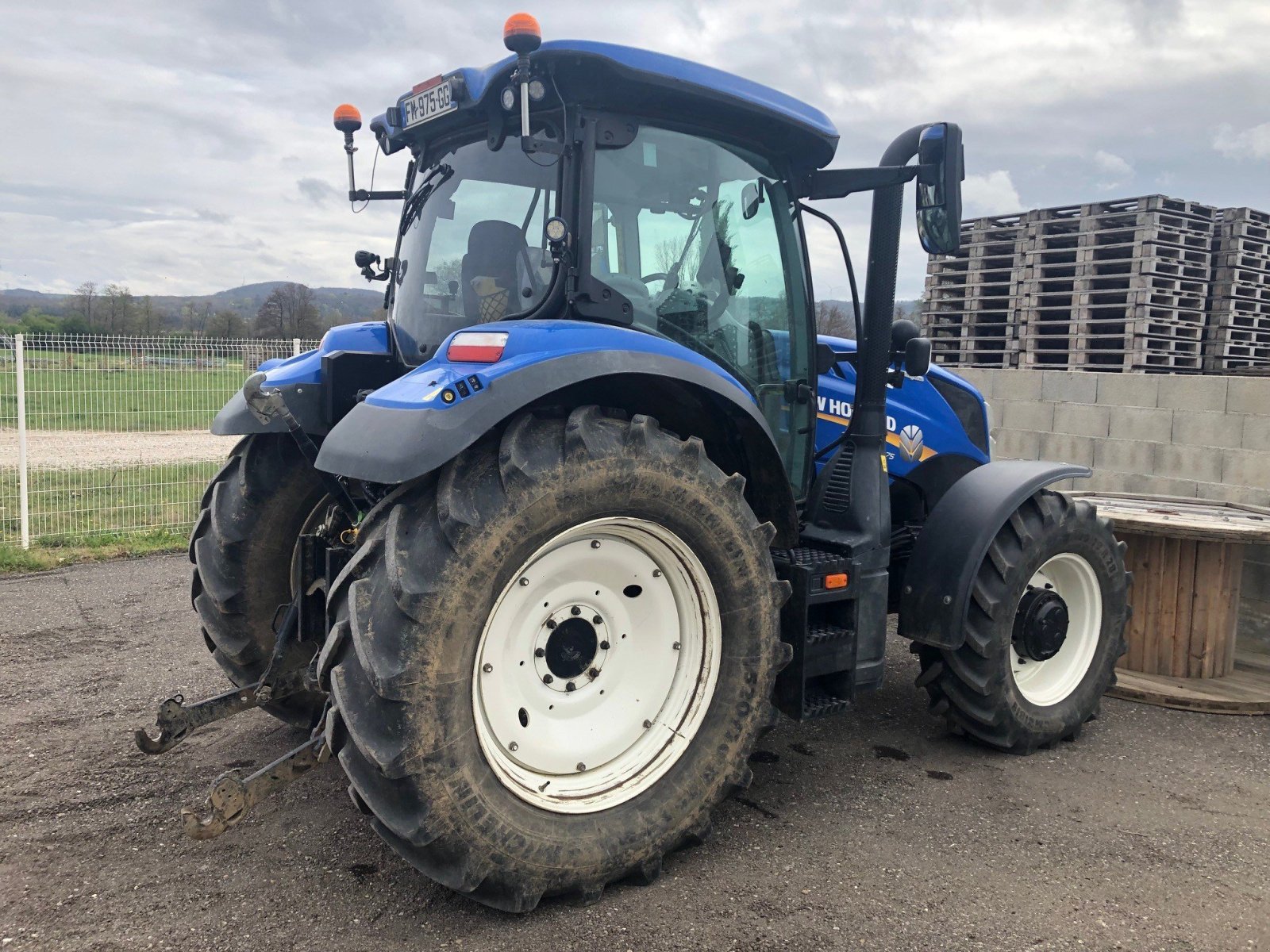 Traktor tip New Holland Tracteur agricole T6.175 AUTO COMMAND New Holland, Gebrauchtmaschine in ROYNAC (Poză 2)